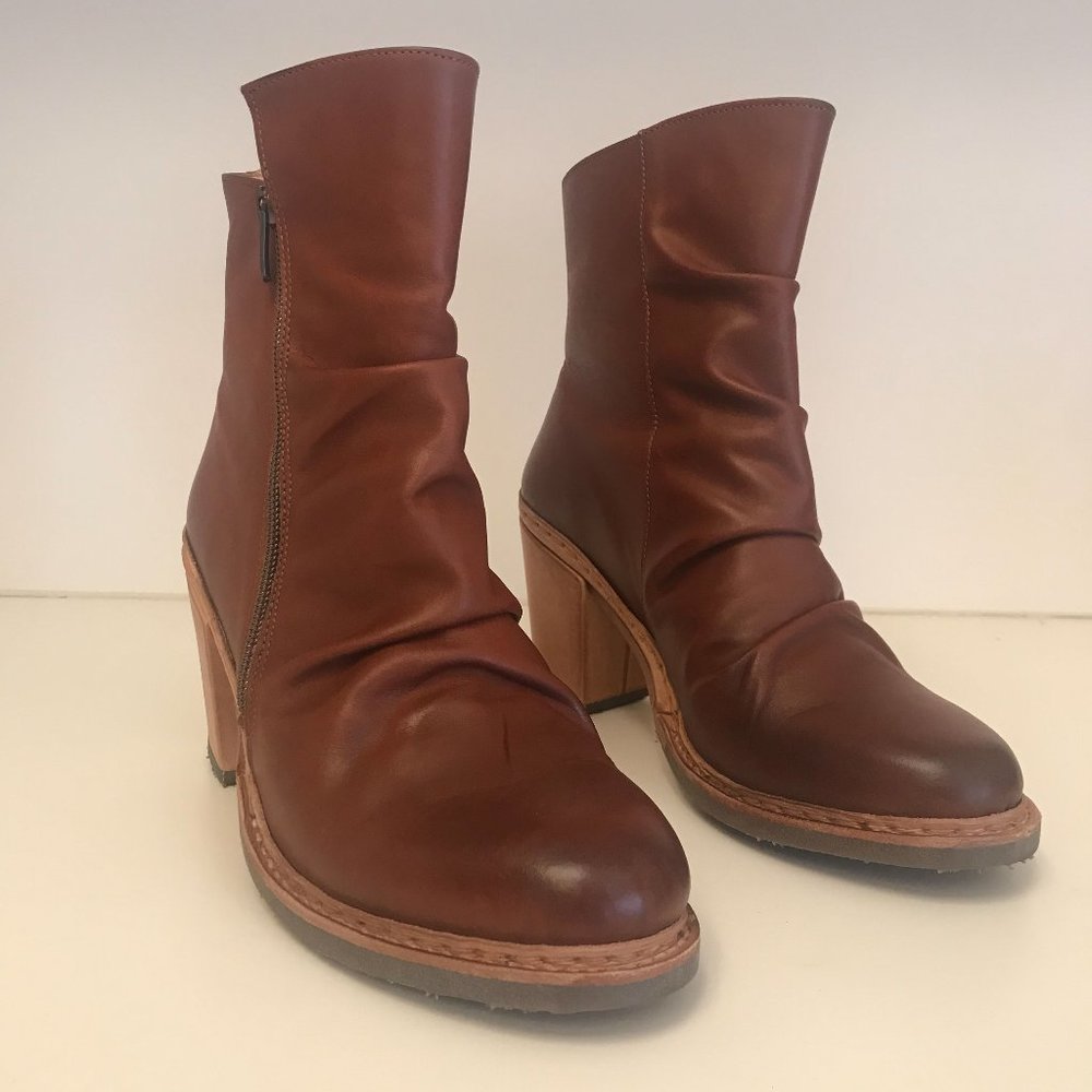 Neosens Leather Scrunch Boot